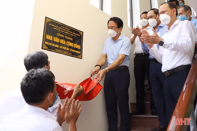 Khánh thành 2 nhà văn hóa cộng đồng kết hợp tránh trú bão, lũ ở Nghi Xuân