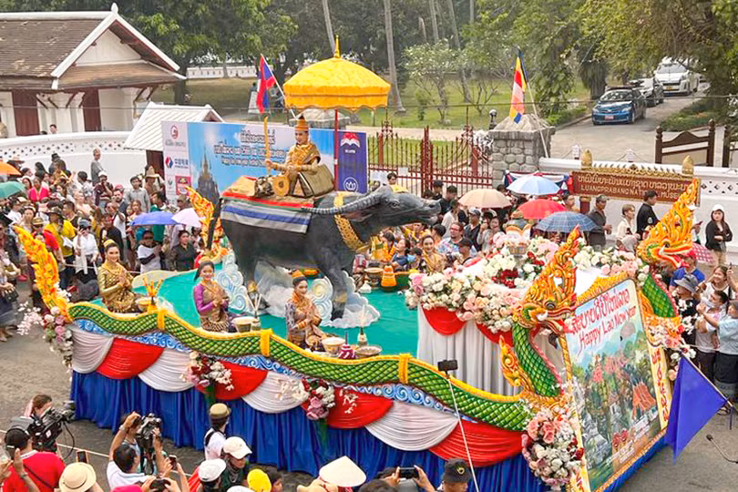 Người dân Lào vui đón tết Bunpimay