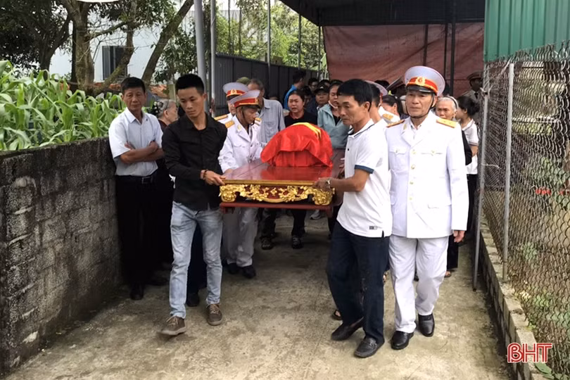 Đưa hài cốt liệt sỹ về đất mẹ Nghi Xuân sau gần 56 năm thất lạc