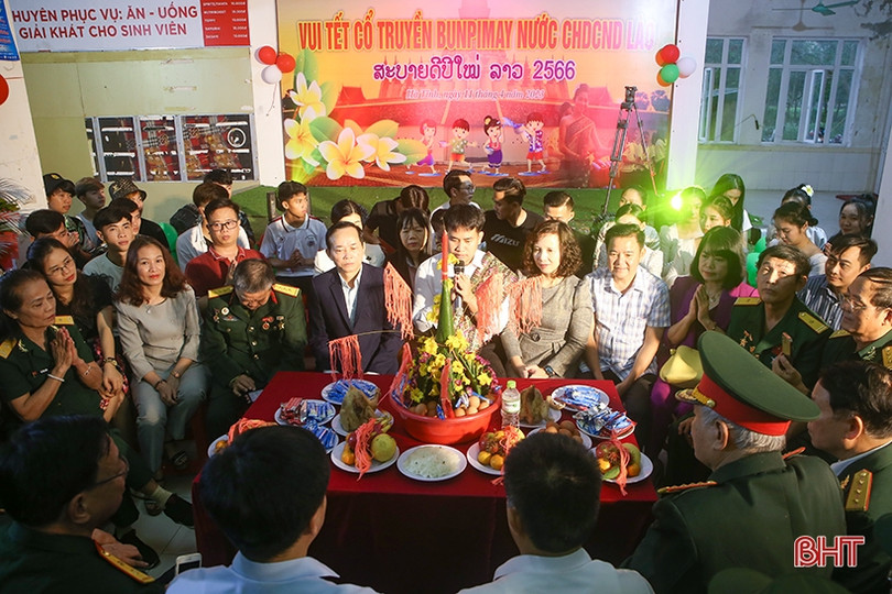 Tết Bunpimay thắm tình hữu nghị tại Trường Đại học Hà Tĩnh