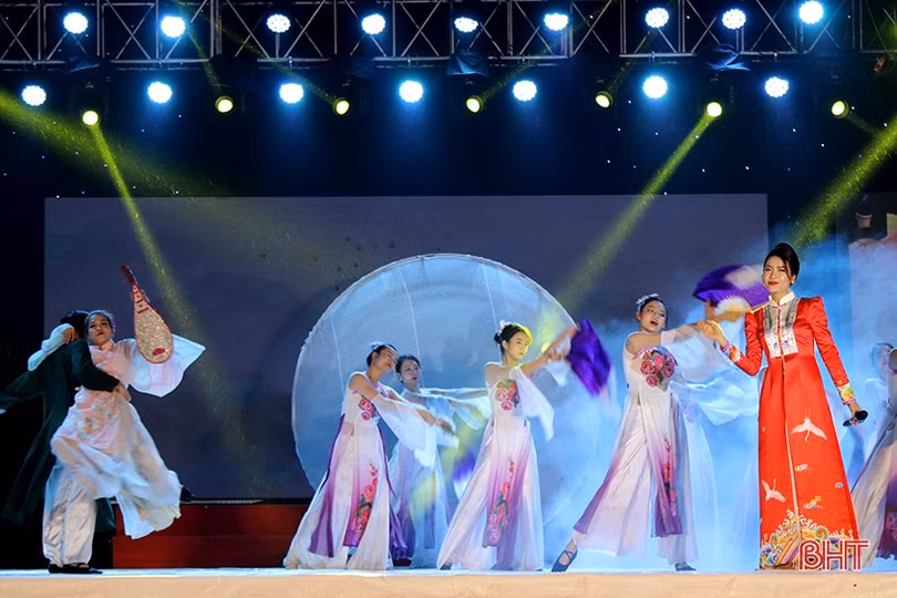 Hà Tĩnh khai mạc Tuần Văn hóa Nguyễn Du