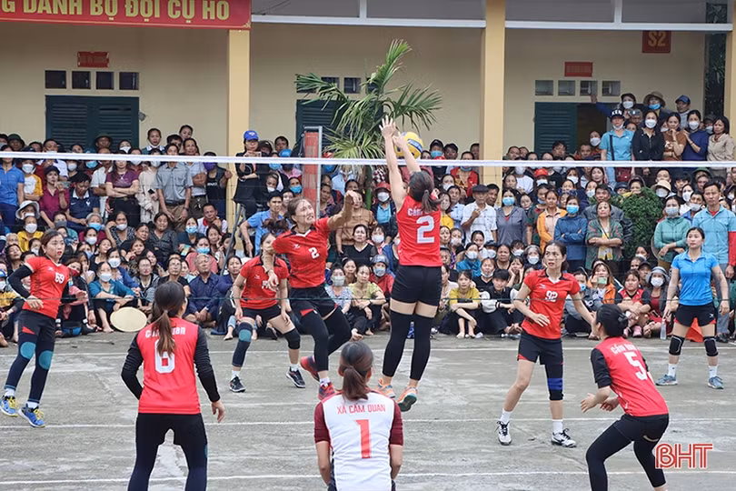 Hấp dẫn Giải Bóng chuyền nữ huyện Cẩm Xuyên
