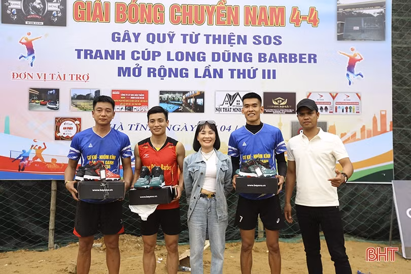 Tổ chức Giải bóng chuyền “phủi” gây quỹ ủng hộ trẻ mồ côi Hà Tĩnh