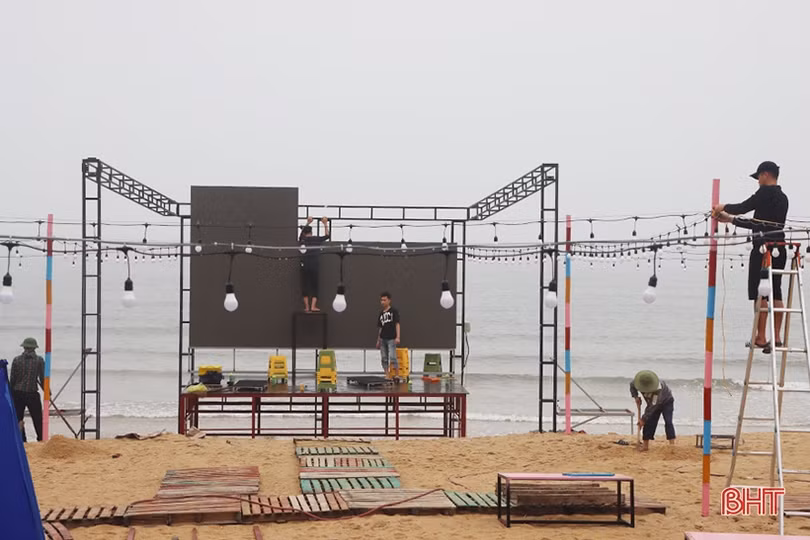 “Đếm ngược” lễ hội khai trương du lịch Cẩm Xuyên