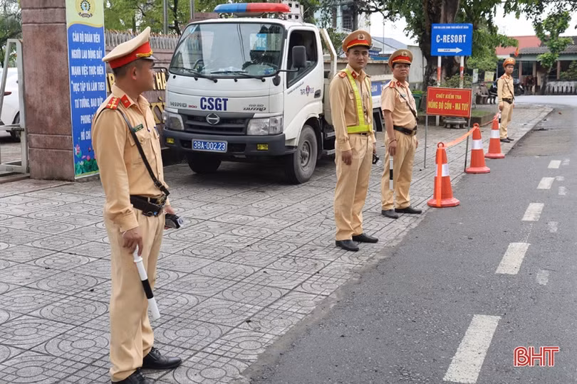 Công an huyện Kỳ Anh xử phạt 424 trường hợp vi phạm trật tự ATGT