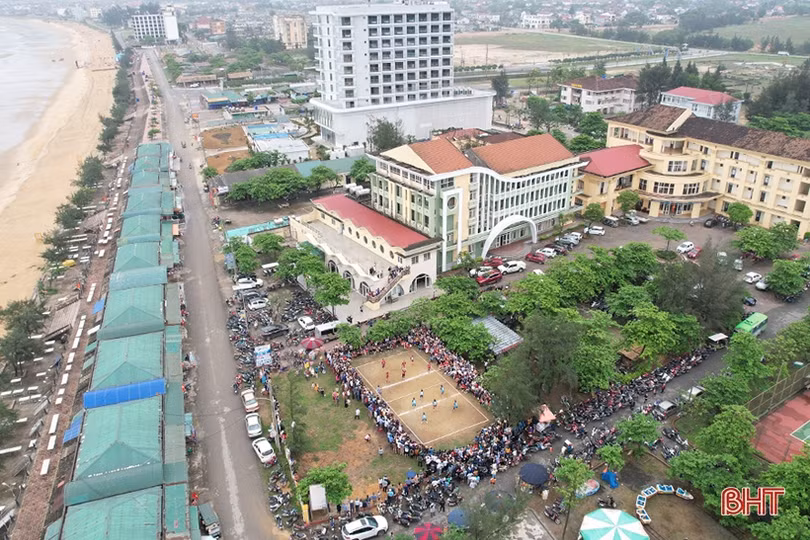 Hấp dẫn Giải Bóng chuyền nữ huyện Cẩm Xuyên