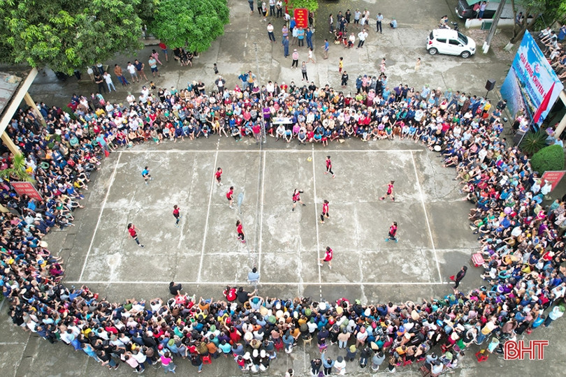 Hấp dẫn Giải Bóng chuyền nữ huyện Cẩm Xuyên