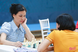 Điểm tên các VĐV nhận thưởng Giải Cờ vua Đại hội TDTT Hà Tĩnh