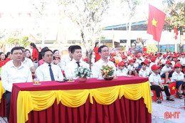 Phó Bí thư Thường trực Tỉnh ủy dự khai giảng tại Trường THPT Phan Đình Phùng