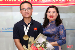Đường đến đỉnh Olympic Toán quốc tế của Trần Minh Hoàng
