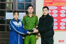 Nữ sinh nhặt được iPhone tìm cách trả lại người đánh rơi