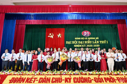 Bí thư Tỉnh ủy Nguyễn Duy Lâm dự Đại hội Đảng bộ xã Hương Đô