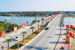 Hà Tĩnh rực rỡ cờ hoa mừng ngày hội lớn của đất nước