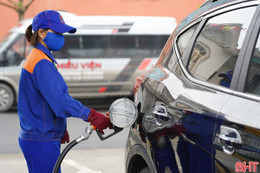 Bộ Tài chính đề xuất giảm thuế nhập xăng dầu về 0% 
