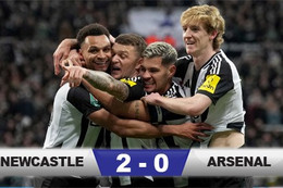 Thắng chung cuộc 4-0, Newcastle vượt mặt Arsenal vào chung kết Cúp Liên đoàn Anh