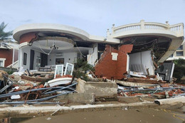 Nguyên nhân loạt villa ở Hà Tĩnh đổ sập sau bão số 10