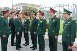 Phó Tổng Tham mưu trưởng QĐND Việt Nam kiểm tra sẵn sàng chiến đấu, chúc Tết tại Hà Tĩnh