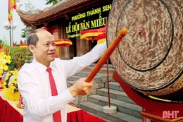 Phó Bí thư Thường trực Tỉnh ủy dự lễ tế tiên hiền tại Văn Miếu