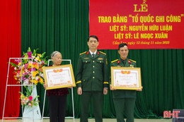 Trao bằng Tổ quốc ghi công cho 2 liệt sỹ ở xã Cẩm Lạc