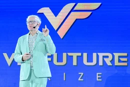 Nhà khoa học VinFuture hiến kế để chung sống an toàn khi AI thông minh hơn con người