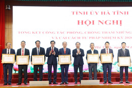 Đề cao vai trò, trách nhiệm của người đứng đầu trong phòng, chống tham nhũng, lãng phí, tiêu cực