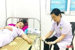 Nữ điều dưỡng trực tiếp hiến máu cứu bệnh nhân qua cơn nguy kịch