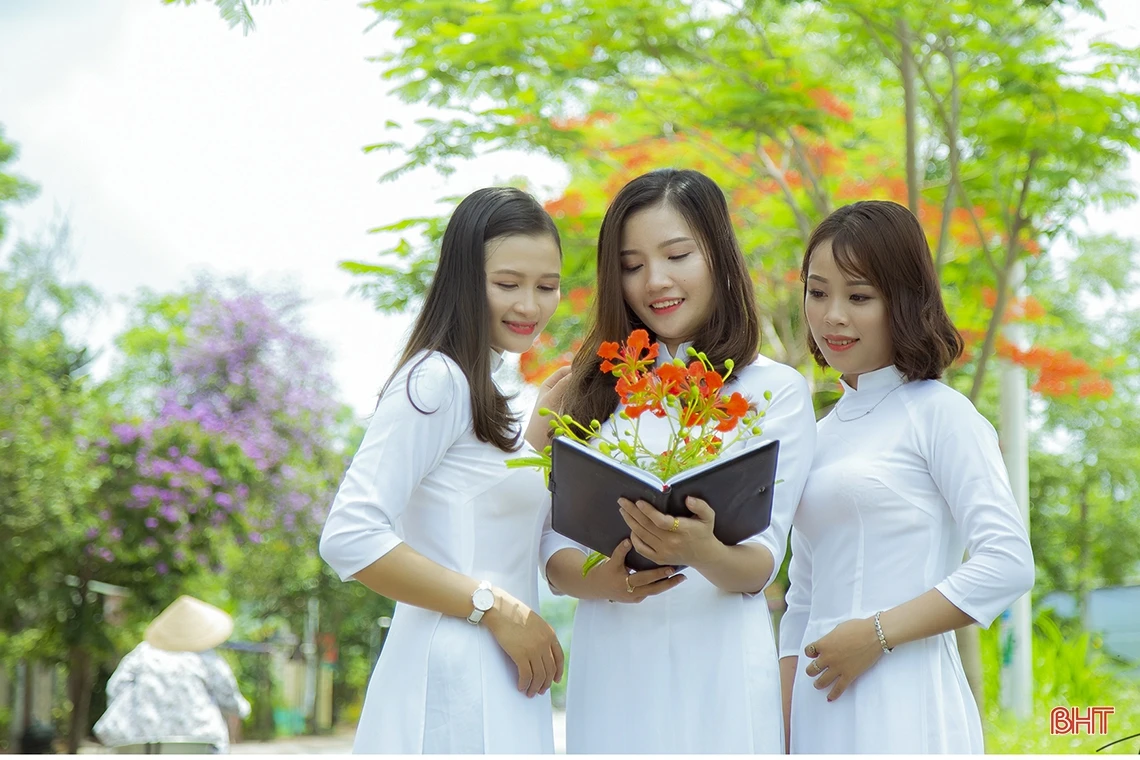 Tháng 5 ngời sắc hoa học trò ở Hà Tĩnh