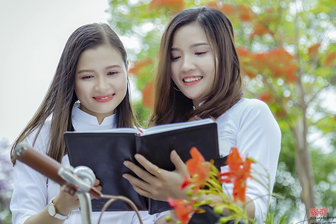 Tháng 5 ngời sắc hoa học trò ở Hà Tĩnh