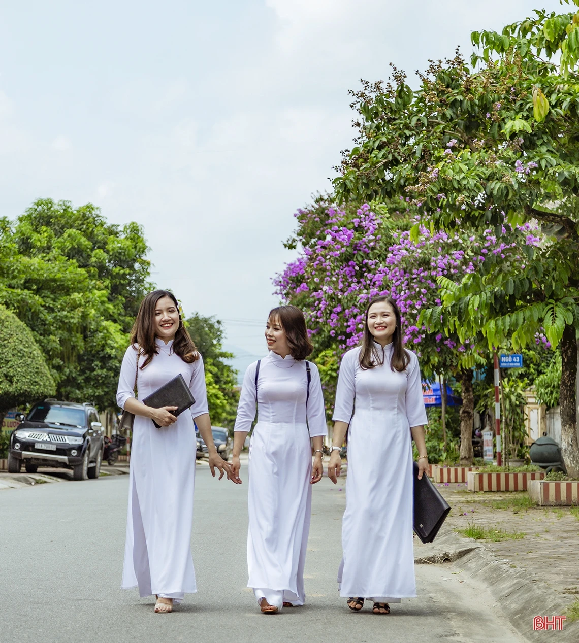 Tháng 5 ngời sắc hoa học trò ở Hà Tĩnh