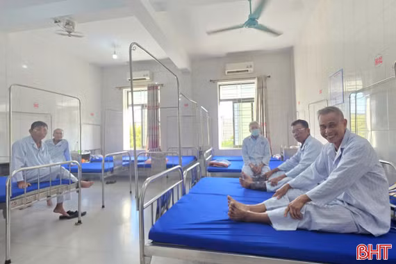 “Nói không" với thuốc lá ở Trung tâm Y tế Cẩm Xuyên