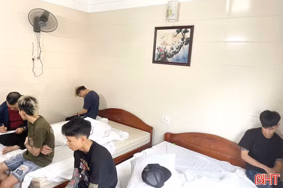 Bắt 4 đối tượng “đập đá” liên tiếp trong nhiều ngày