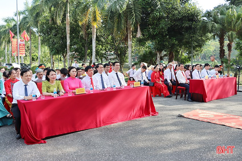 Đại biểu tham dự buổi lễ. bqbht_br_0003.jpg