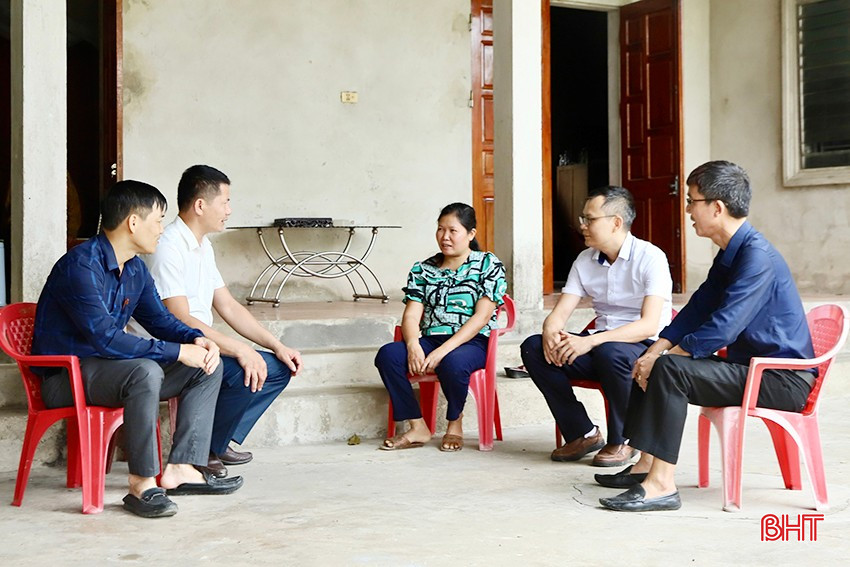 Mặt trận các cấp trên địa bàn huyện Đức Thọ thường xuyên bám nắm cơ sở, đánh giá hiệu quả của các mô hình sinh kế. bqbht_br_u1.jpg