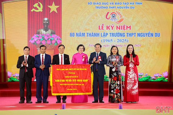 Các trường THPT Đức Thọ, Nguyễn Du kỷ niệm 60 năm ngày thành lập