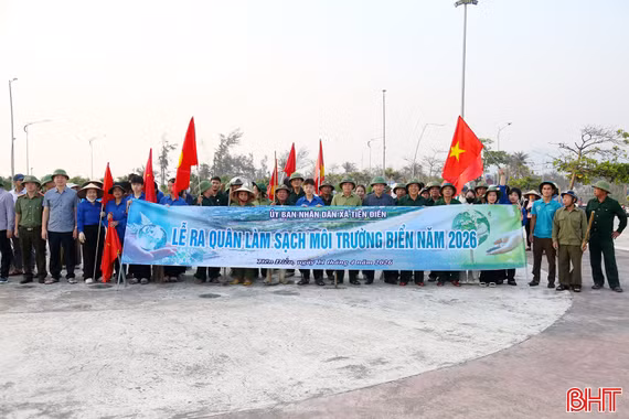 Ra quân làm sạch biển Xuân Thành, sẵn sàng mùa du lịch 2026