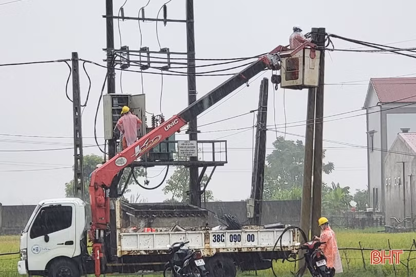Hà Tĩnh chủ động bảo vệ lưới điện trước ảnh hưởng của bão Noru
