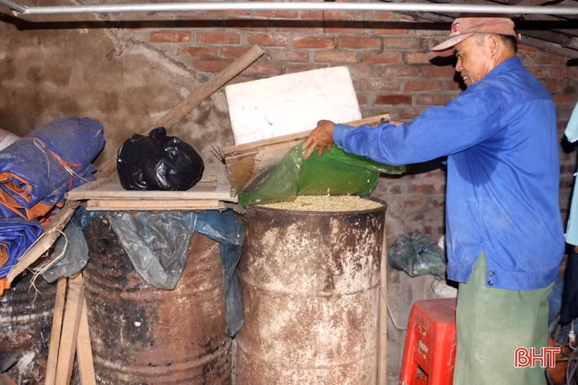 Chủ động “4 tại chỗ”, người dân vùng “rốn lũ” Hà Tĩnh sẵn sàng ứng phó với mưa bão