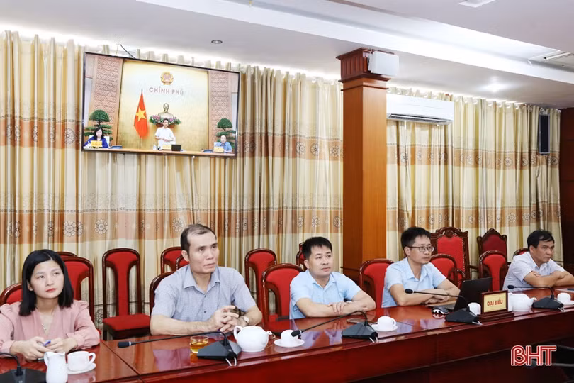 Tham mưu kéo dài thời gian thực hiện một số chính sách Nghị quyết 30 để đảm bảo công tác khám, chữa bệnh