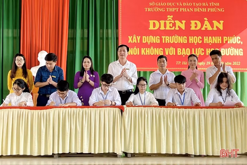 Đa dạng các hoạt động giáo dục nhân cách, lối sống cho học sinh Hà Tĩnh