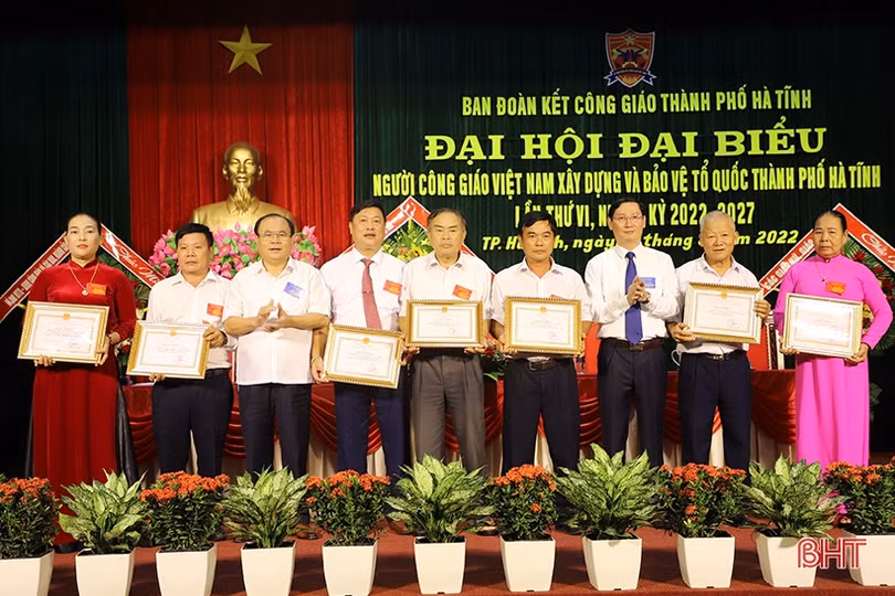 Người Công giáo TP Hà Tĩnh đoàn kết, chung tay xây dựng và bảo vệ Tổ quốc