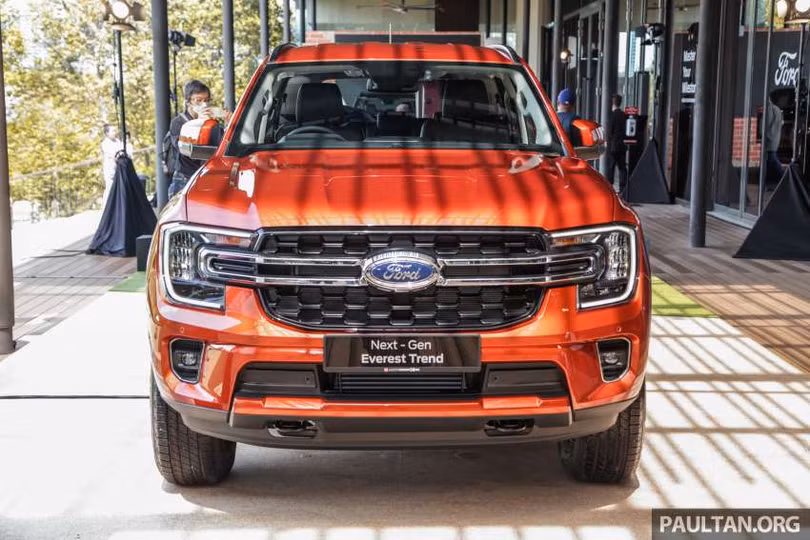 Ford Everest 2023 ra mắt tại Malaysia, giá quy đổi từ 1,36 tỷ đồng
