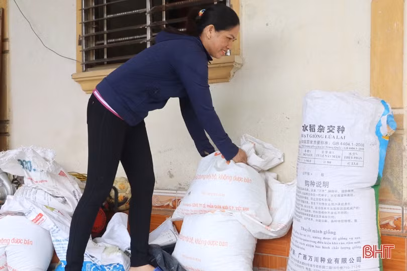 Chủ động “4 tại chỗ”, người dân vùng “rốn lũ” Hà Tĩnh sẵn sàng ứng phó với mưa bão