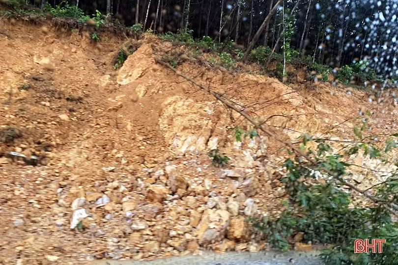 Nhiều địa phương miền núi Hà Tĩnh bị ảnh hưởng do mưa lũ, 83 trường cho học sinh nghỉ học