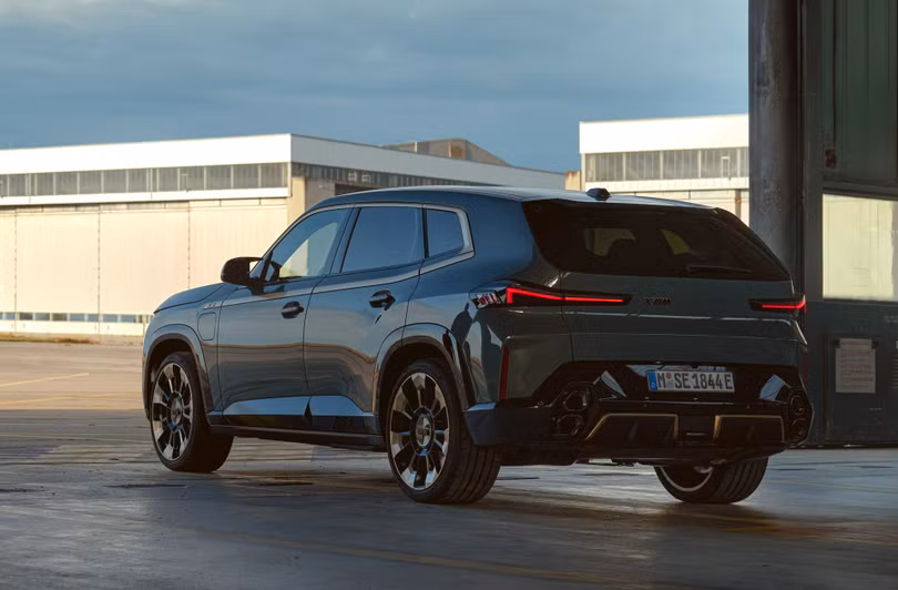 BMW XM 2023 ra mắt: Siêu SUV hybrid mạnh 735 mã lực, giá từ 159.000 USD
