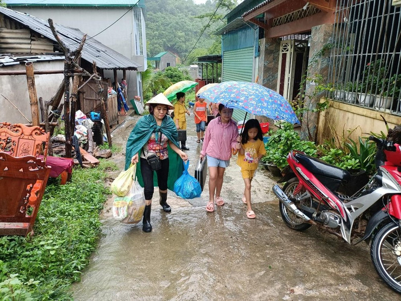 Bản làng tan hoang sau cơn lũ dữ ở Kỳ Sơn