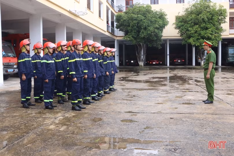 Lính cứu hỏa Hà Tĩnh: Xông pha trên tuyến đầu để bảo vệ tài sản, tính mạng cho Nhân dân