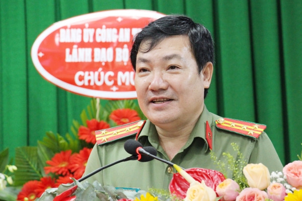 Tạm đình chỉ 4 CBCS liên quan vụ có hành vi bạo lực với 2 nam sinh