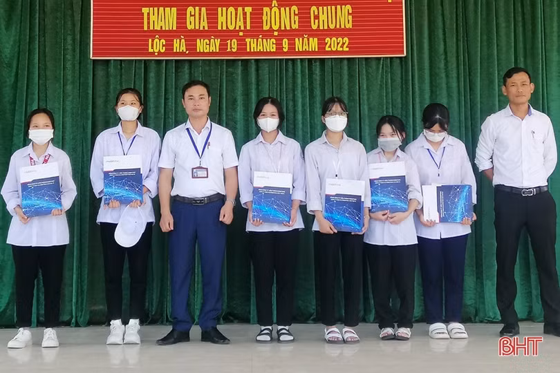 Đa dạng các hoạt động giáo dục nhân cách, lối sống cho học sinh Hà Tĩnh