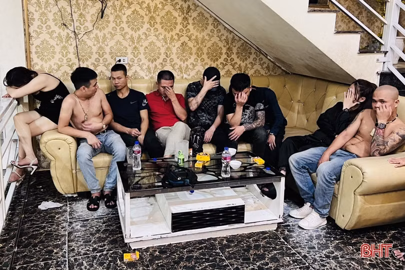 Phá vụ án “39 nam, nữ dương tính với ma túy” trong quán karaoke ở Nghi Xuân, khởi tố 6 đối tượng