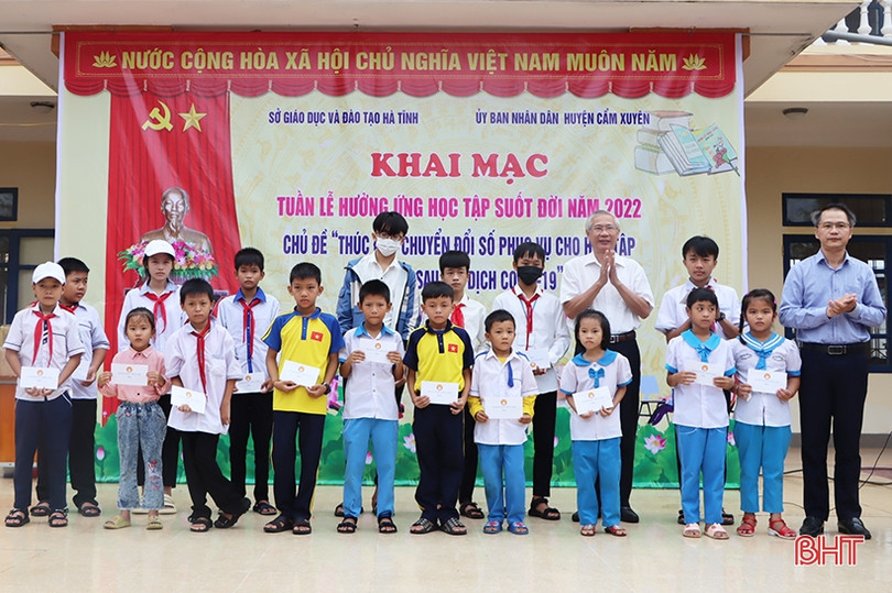 Thúc đẩy chuyển đổi số, phục vụ học tập suốt đời sau đại dịch COVID-19
